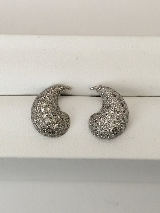 14k white gold kidney shaped pave diamond earrings