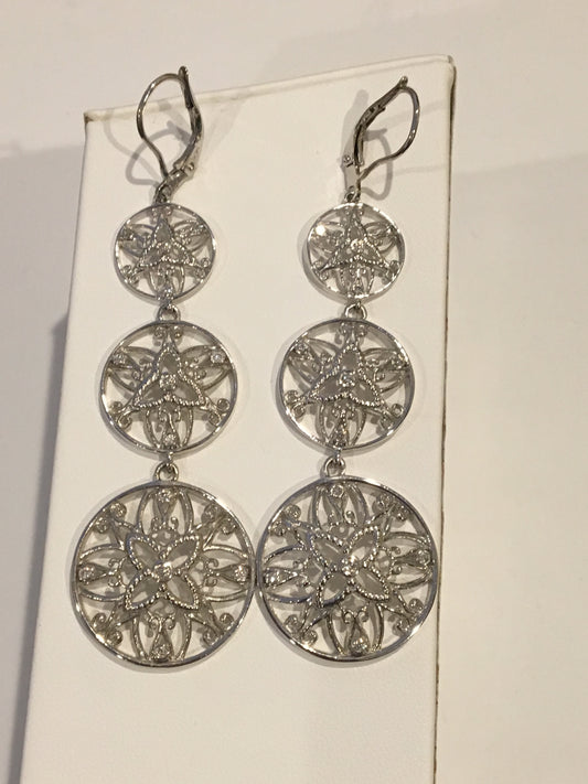 14k white gold graduating circle diamond earrings