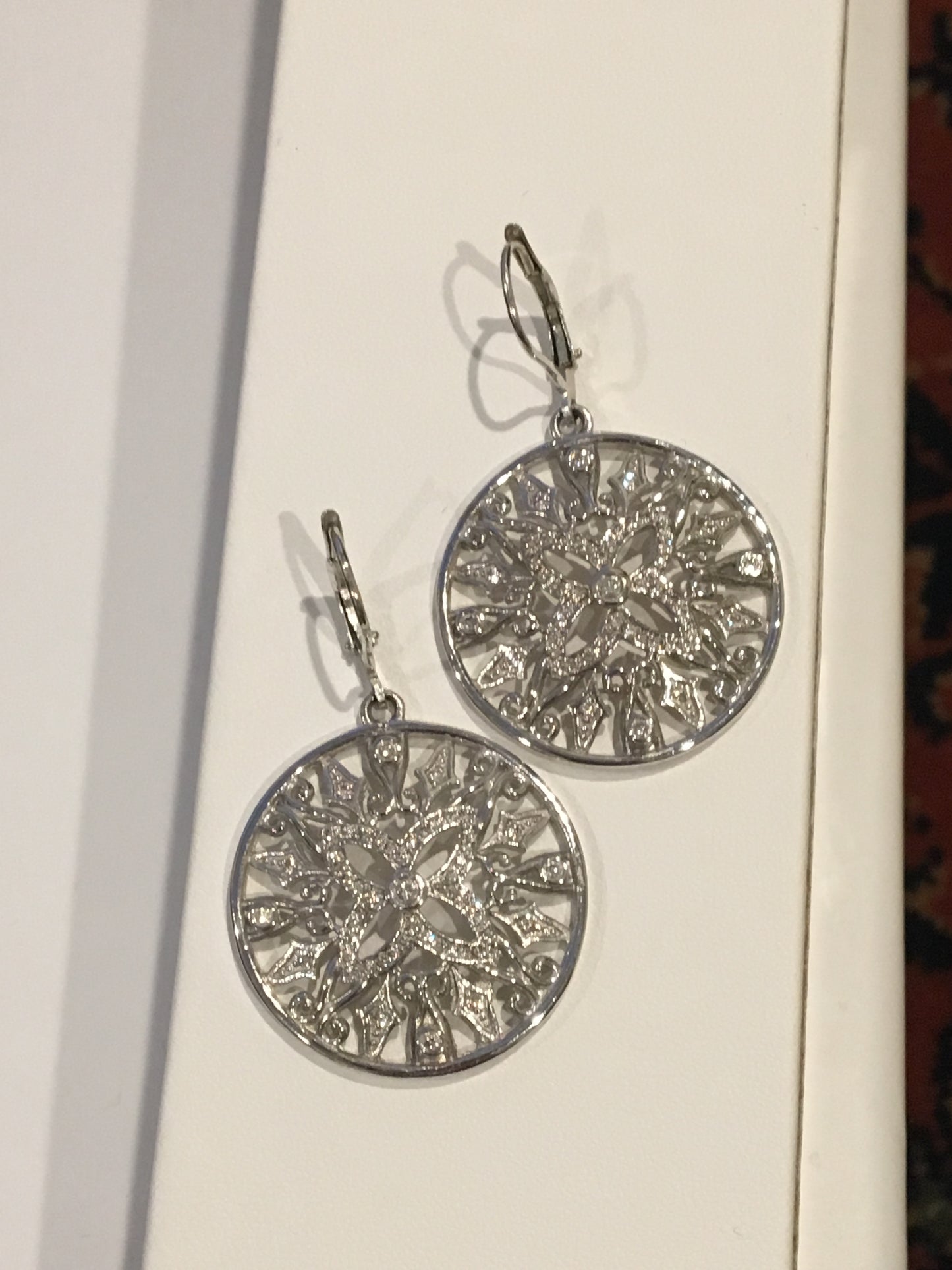 14k white gold circle diamond earrings